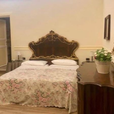 Appartamento Incantevole Al Centro Di Bologna Galliera Exterior foto